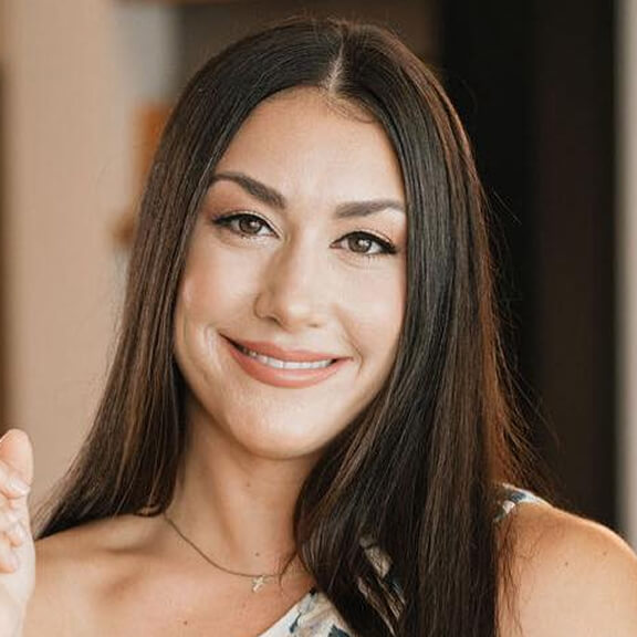 kelsey nelson square